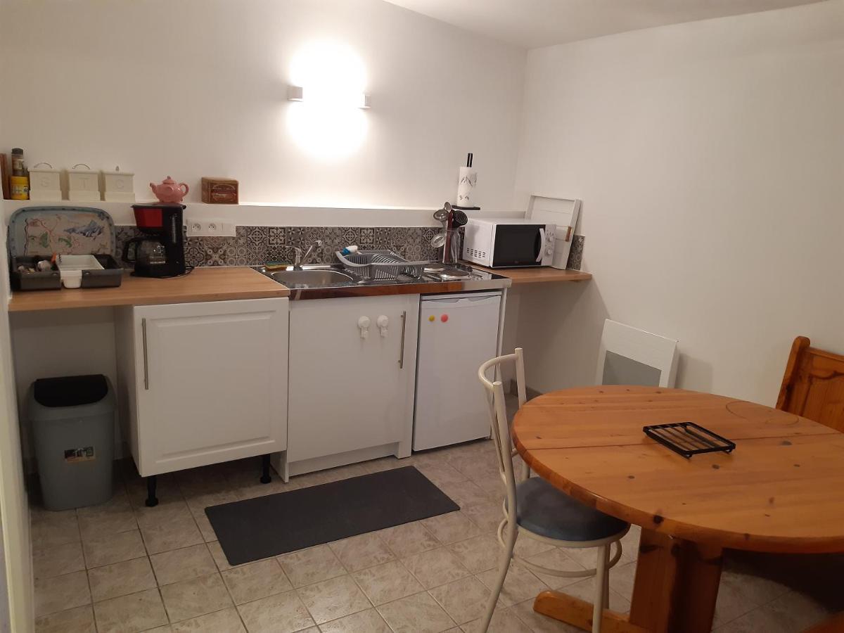Le Cezembre Gite La Taniere Moidrey Exteriör bild